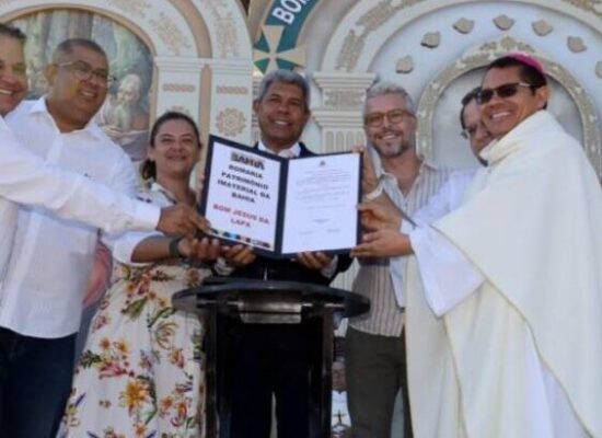 Bom Jesus da Lapa ganha novo aeroporto e romaria é anunciada como patrimônio imaterial da Bahia