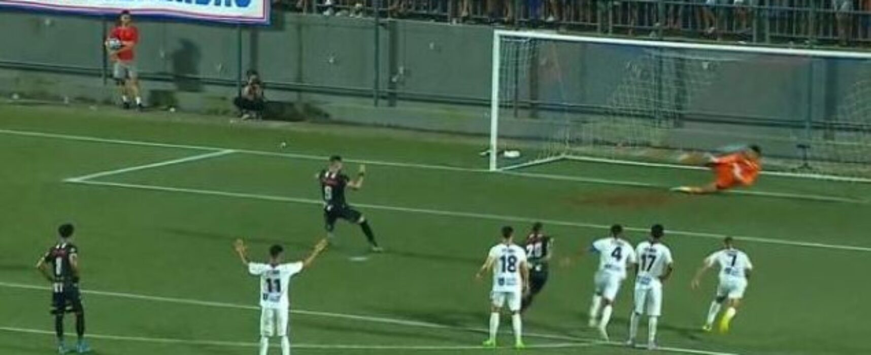 Athletic vence Bahia de Feira por 2 a 0 fora de casa. Tremendão se complica