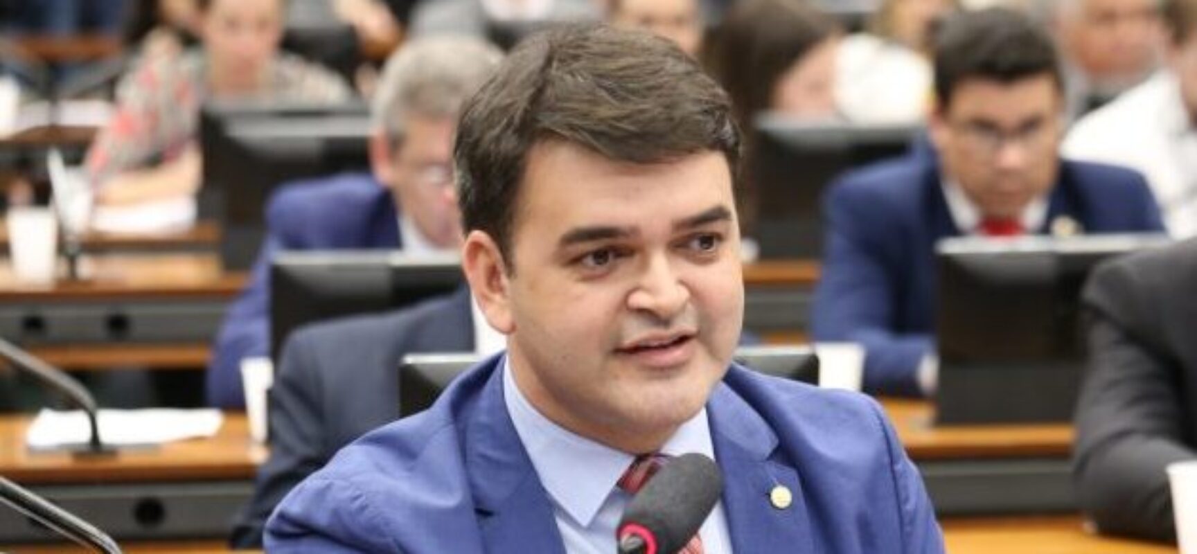 CCJ aprova projeto que dispensa advogado de adiantar custas em ação de cobrança de honorários