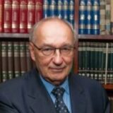 “A Constituição e o direito de falar em Deus nos espaços públicos”, escrito pelo Professor *Ives Gandra.