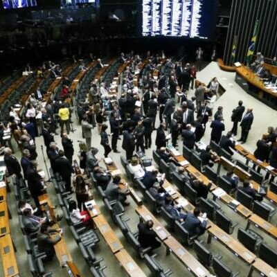 Janela partidária já registra troca de seis deputados federais; PL lidera novas filiações