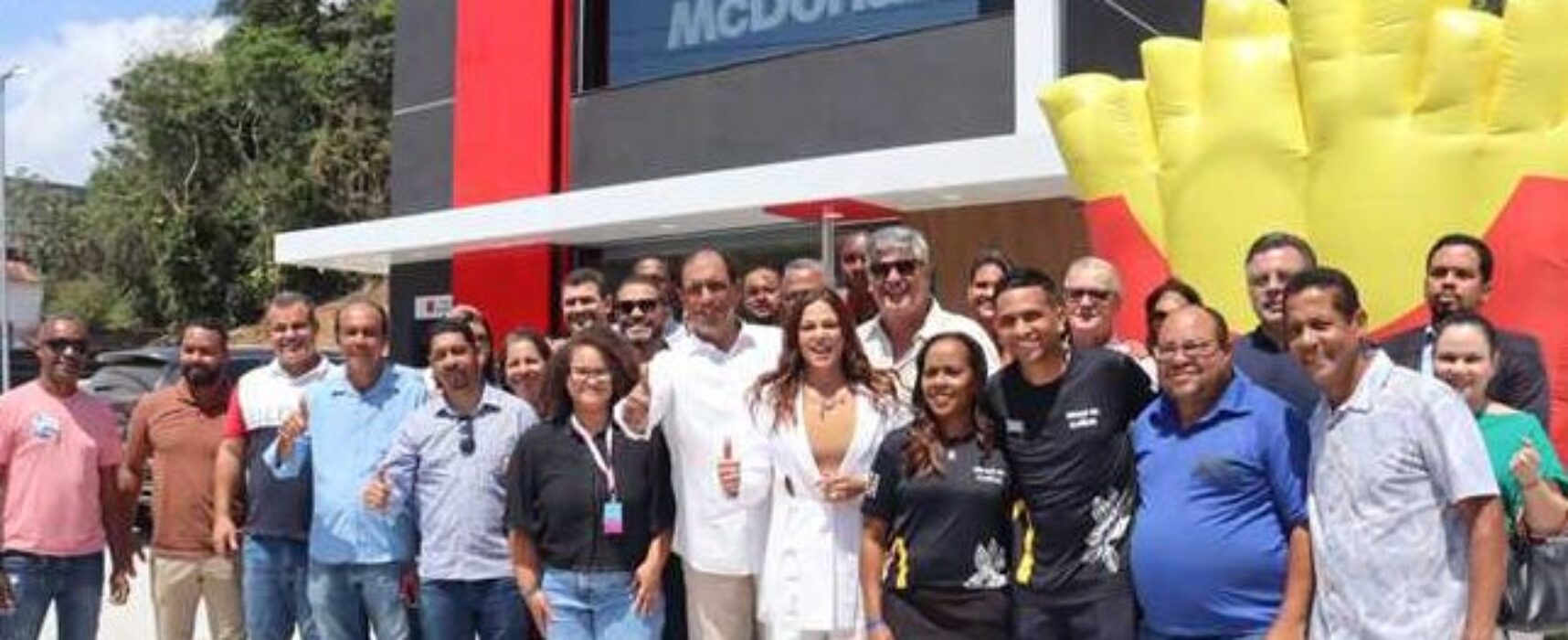 Com participação do prefeito Mário Alexandre, McDonald’s inaugura sua primeira loja em Ilhéus