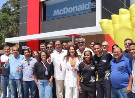 Com participação do prefeito Mário Alexandre, McDonald’s inaugura sua primeira loja em Ilhéus