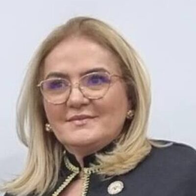 Agral empossa empresária Elaine Carletto como Membro Benemérito