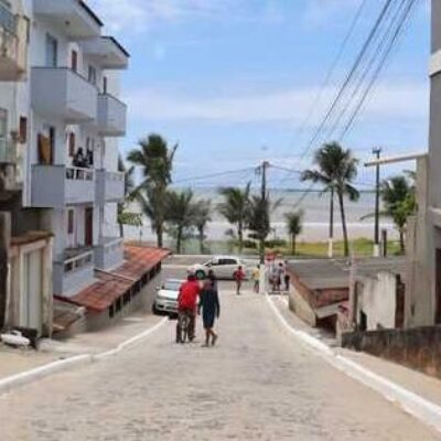 Mais uma rua pavimentada, entregue pela Prefeitura de Ilhéus, no bairro do Malhado