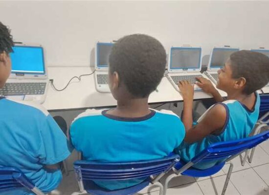 Ilhéus Conectada: Prefeitura lança programa que promove integração tecnológica na educação
