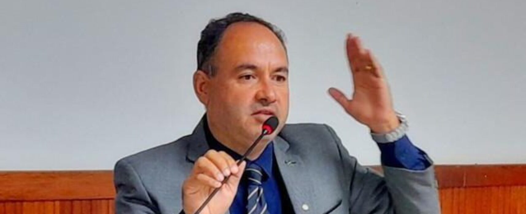 Vereador Tandick solicita melhorias de saneamento básico na zona sul de Ilhéus