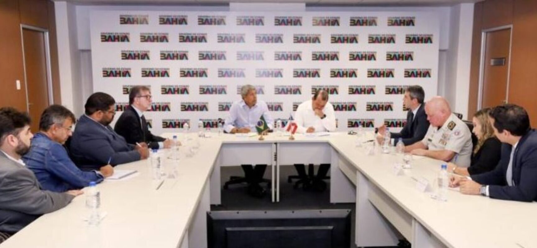 Governador Jerônimo Rodrigues reúne cúpula da Segurança Pública para avaliação e planejamento de ações