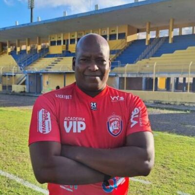 BARCELONA: VENÂCIO SOARES CHEGOU CHEGANDO 