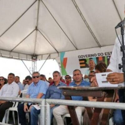 Em Remanso, Jerônimo entrega obras de infraestrutura e agricultura familiar