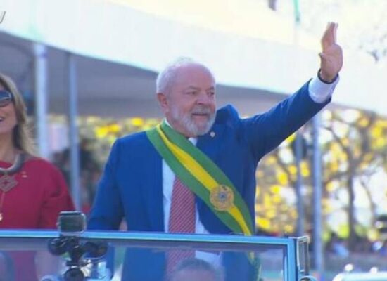 Lula participa das comemorações do 7 de Setembro em Brasília