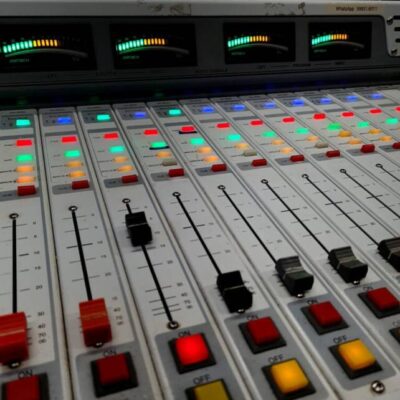 21 de Setembro, parabéns Radialistas