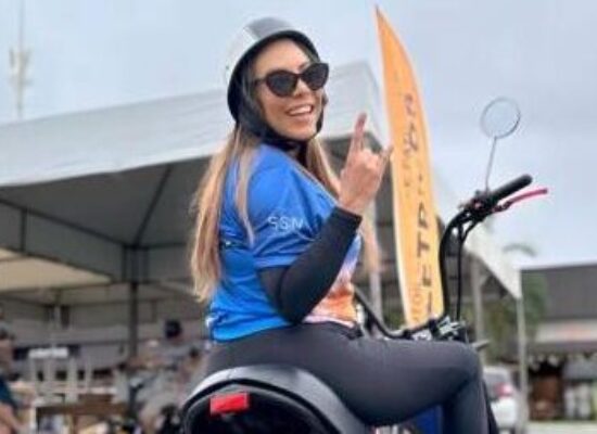 Cândida Navarro promete agitar a cidade na 2ª edição do Ilhéus Moto Praia