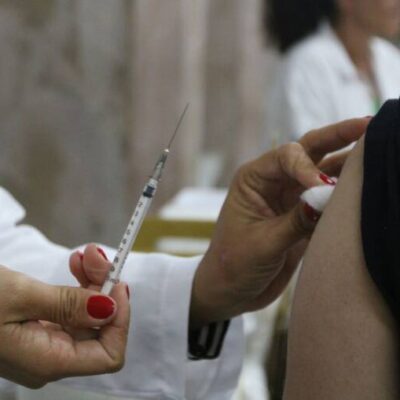 Vacina Qdenga tem público ampliado em Itabuna e está disponível nas unidades  de Saúde