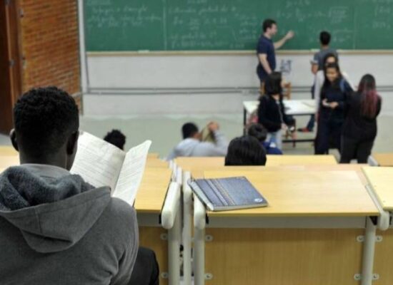 Escolas particulares terão um reajuste médio de 9% em 2024