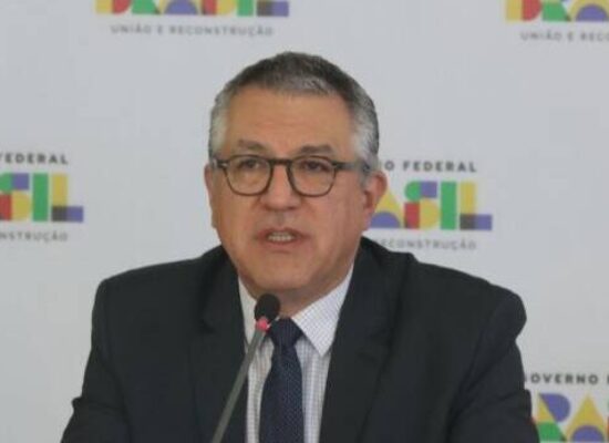 Governo antecipará R$ 10 bi para compensar perda de ICMS