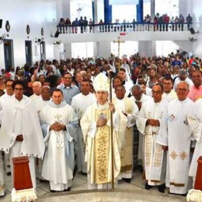 Prefeito Mário Alexandre e vice Bebeto participam de missa no feriado de Nossa Senhora Aparecida