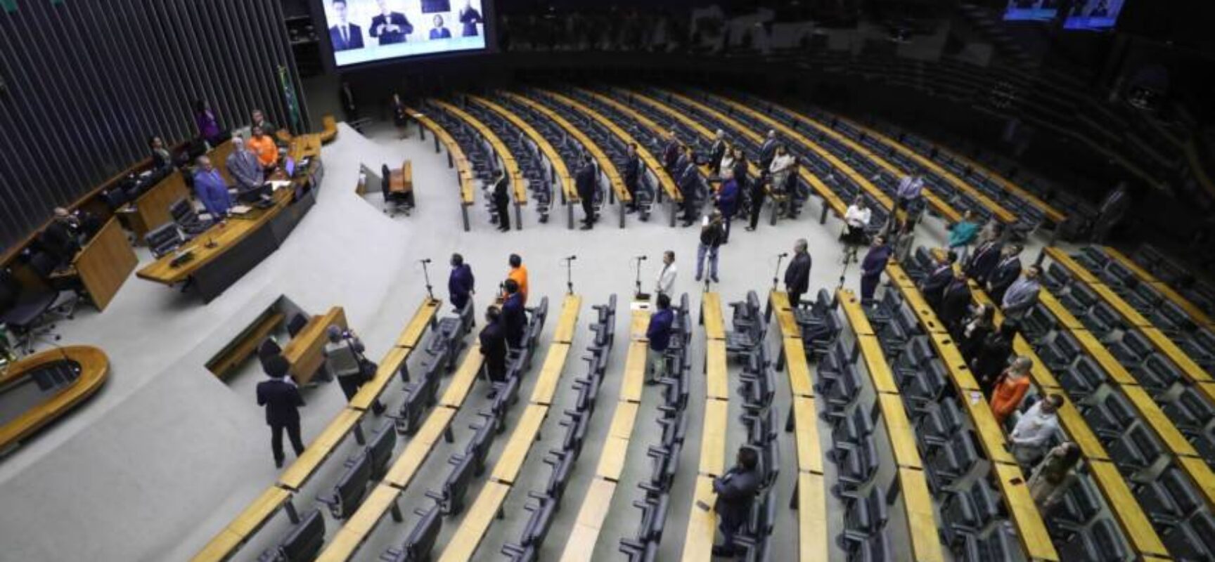 Frentes parlamentares estudam incluir Judiciário em reforma administrativa