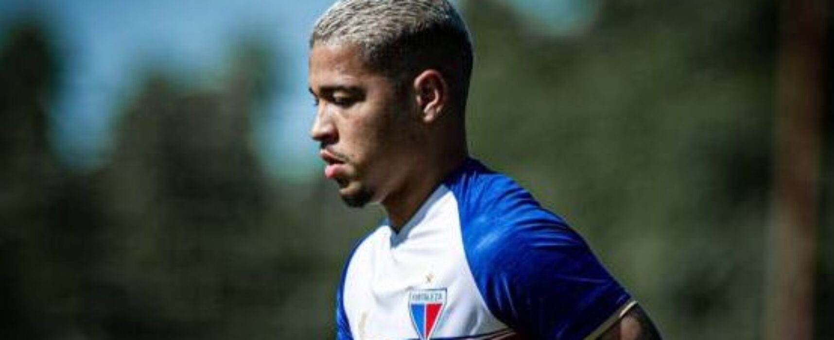 BARCELONA CONTRATA TAUÁ FELIPE, EX-FORTALEZA 