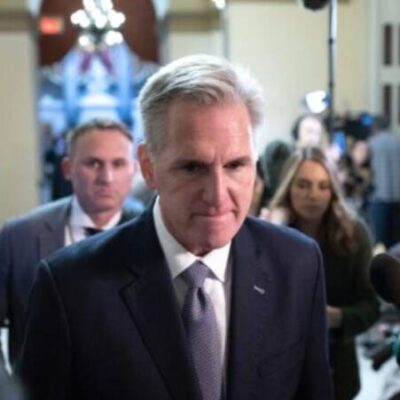 Câmara dos Estados Unidos destitui presidente da Casa pela 1ª vez
