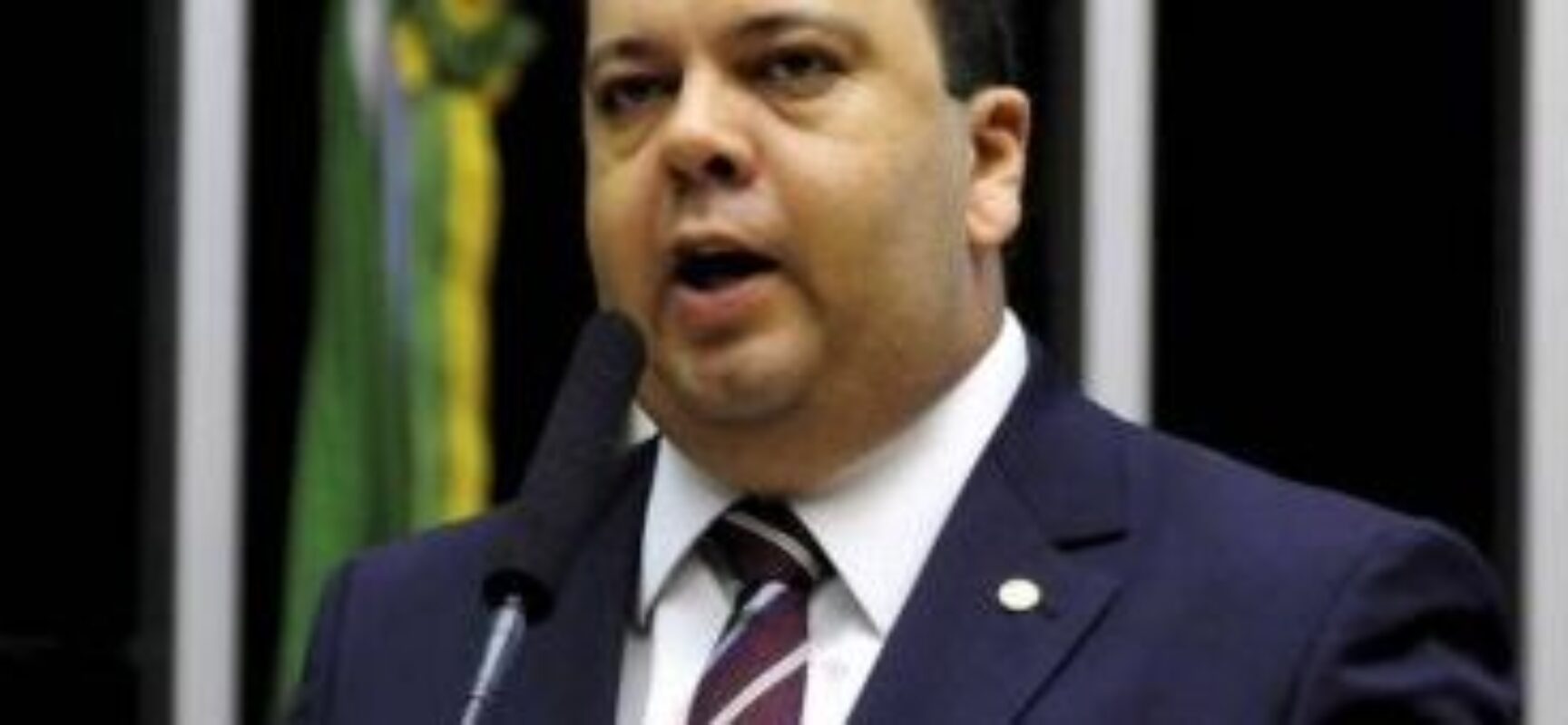 Elmar sugere que Neto ‘pagou preço em 2022’ por desistência em 2018 