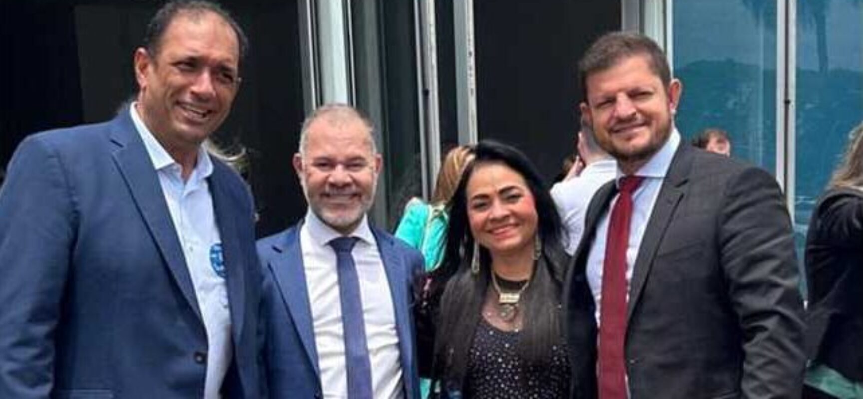 Mário Alexandre participa de mobilização em busca de soluções para crise financeira dos municípios