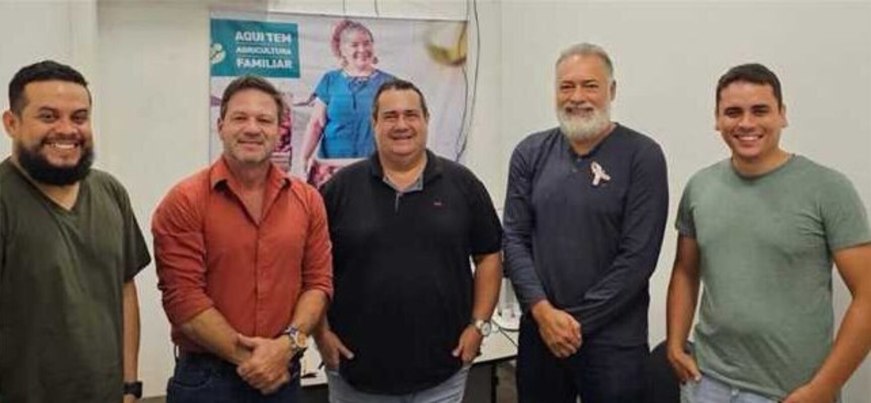 Secretaria de Agricultura firma parceria para ofertar adubo orgânico aos produtores rurais de Ilhéus