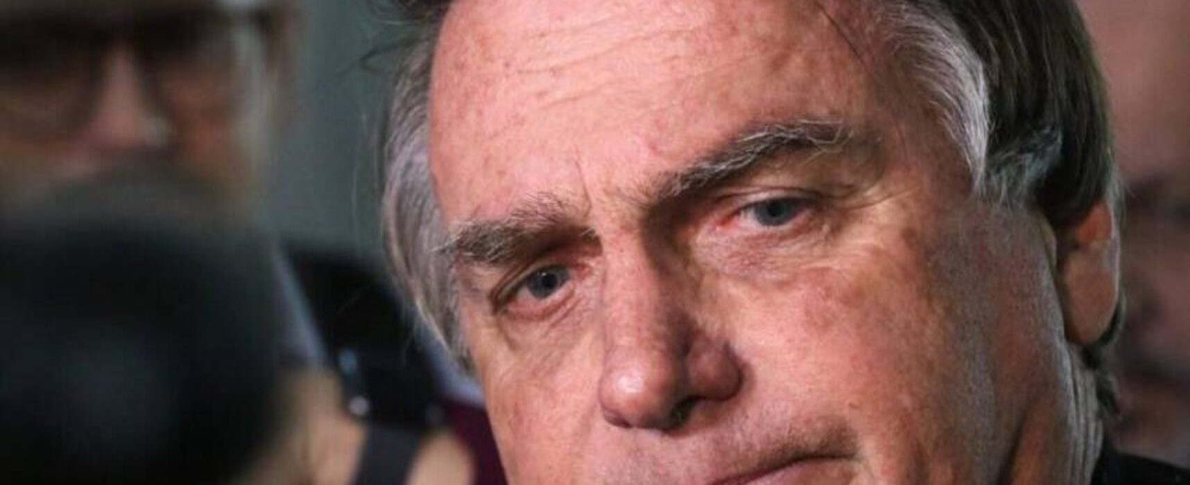 STF mantém ex-presidente Bolsonaro em prisão domiciliar