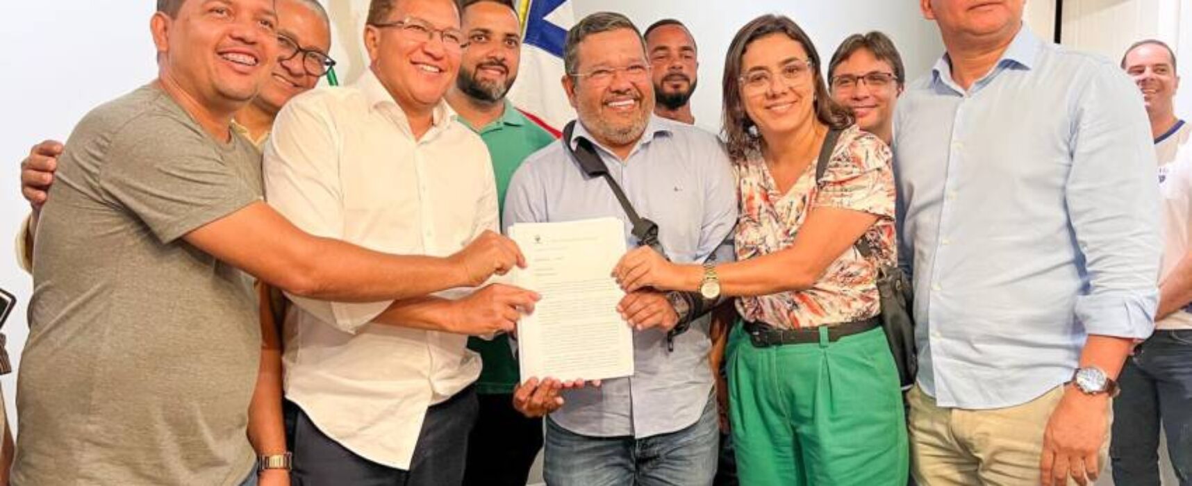 Prefeito Augusto Castro envia PCCS à apreciação da Câmara de Vereadores