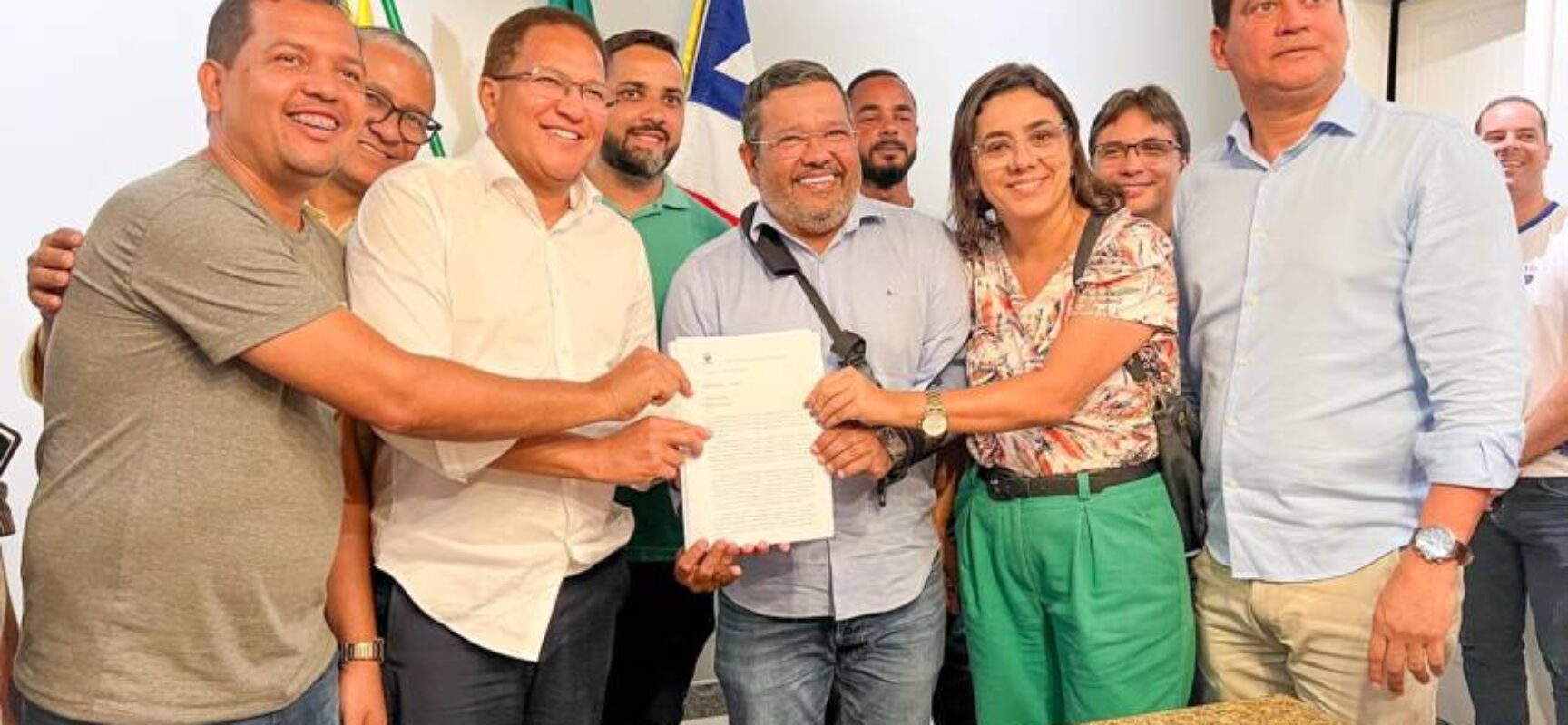 Prefeito Augusto Castro envia PCCS à apreciação da Câmara de Vereadores