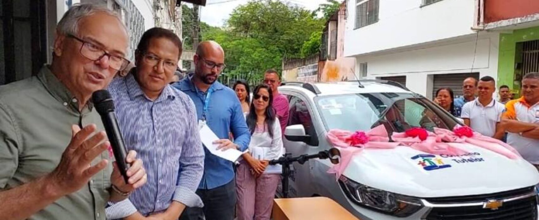 Prefeito Augusto Castro entregou automóvel 0Km ao Conselho Tutelar de Itabuna