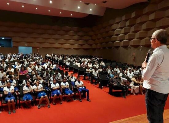 Prefeitura de Itabuna promove primeiro Encontro de Liderança Estudantil do município