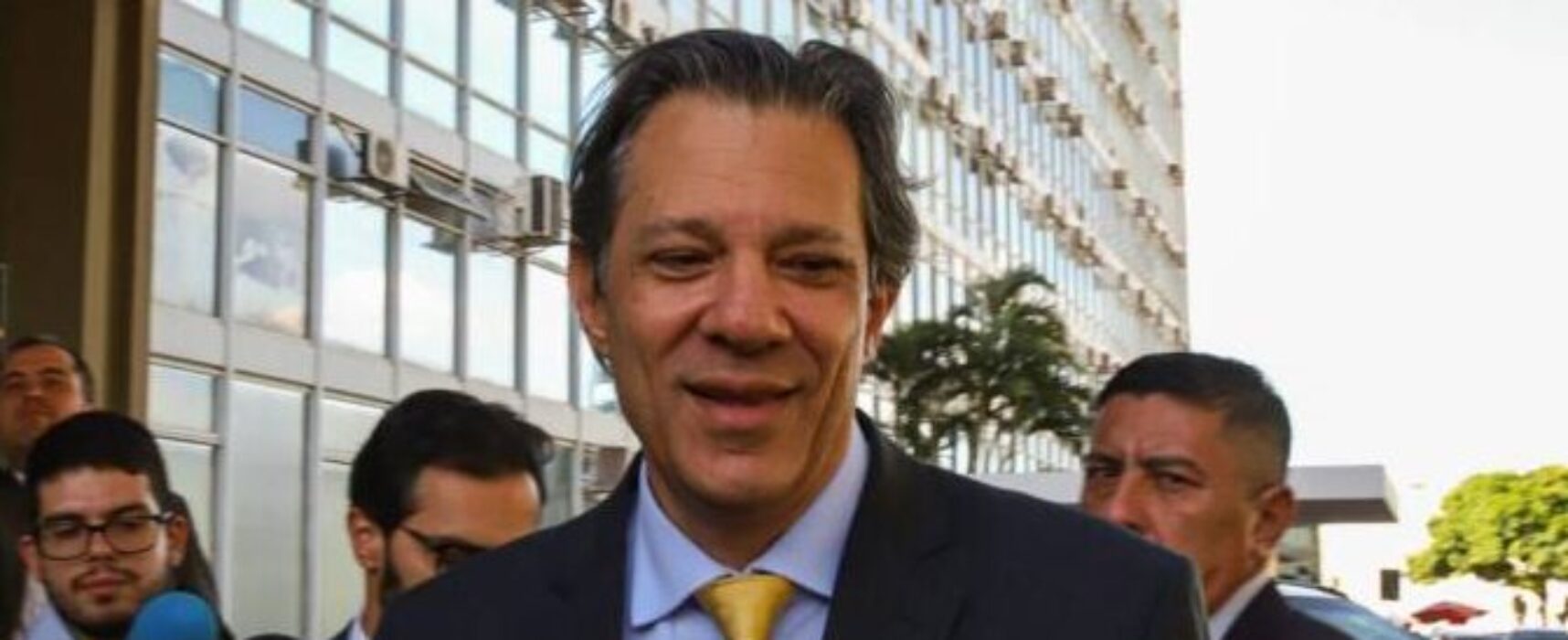 Haddad: governo tem plano para socorrer setores afetados por tarifaço