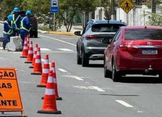 Prefeitura de Ilhéus dá continuidade aos serviços de implantação de faixas elevadas no município