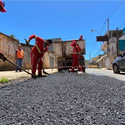 Município intensifica operação tapa-buracos na Avenida Ubaitaba