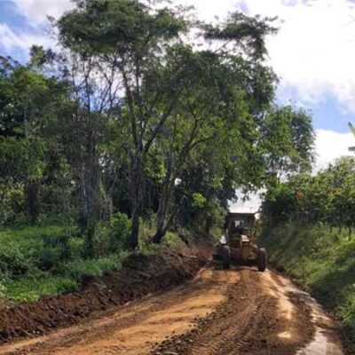 Município intensifica recuperação das estradas vicinais de Ilhéus