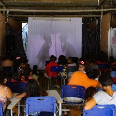 Espetáculo ‘Um corpo de palavras’ é apresentado em escolas públicas do Sul da Bahia