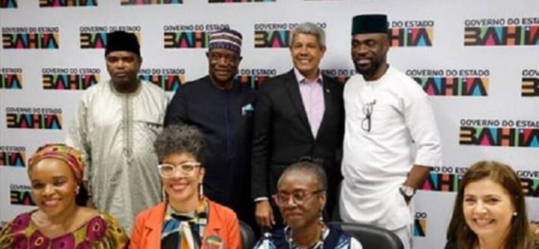 Jerônimo recepciona embaixadores de países africanos em Salvador