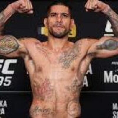 Brasileiro Alex Poatan vence Jiri Prochazka e conquista 2º cinturão do UFC