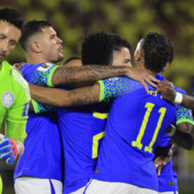 NUMA PÉSSIMA APRESENTAÇÃO, BRASIL PERDE DA COLÔMBIA, 2 X 1