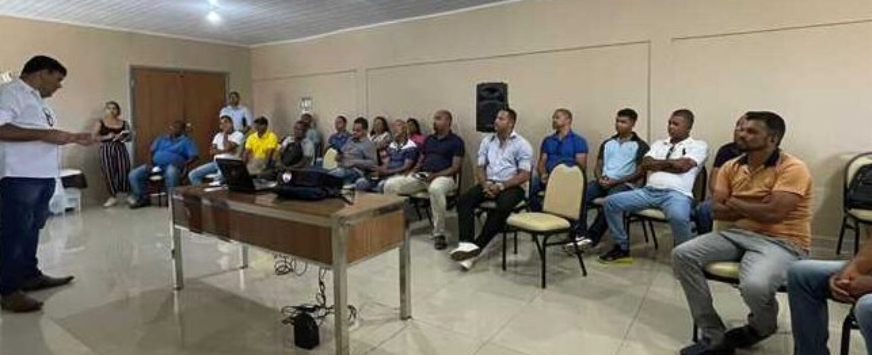 Reunião com administradores de bairros e distritos apresenta demandas do município