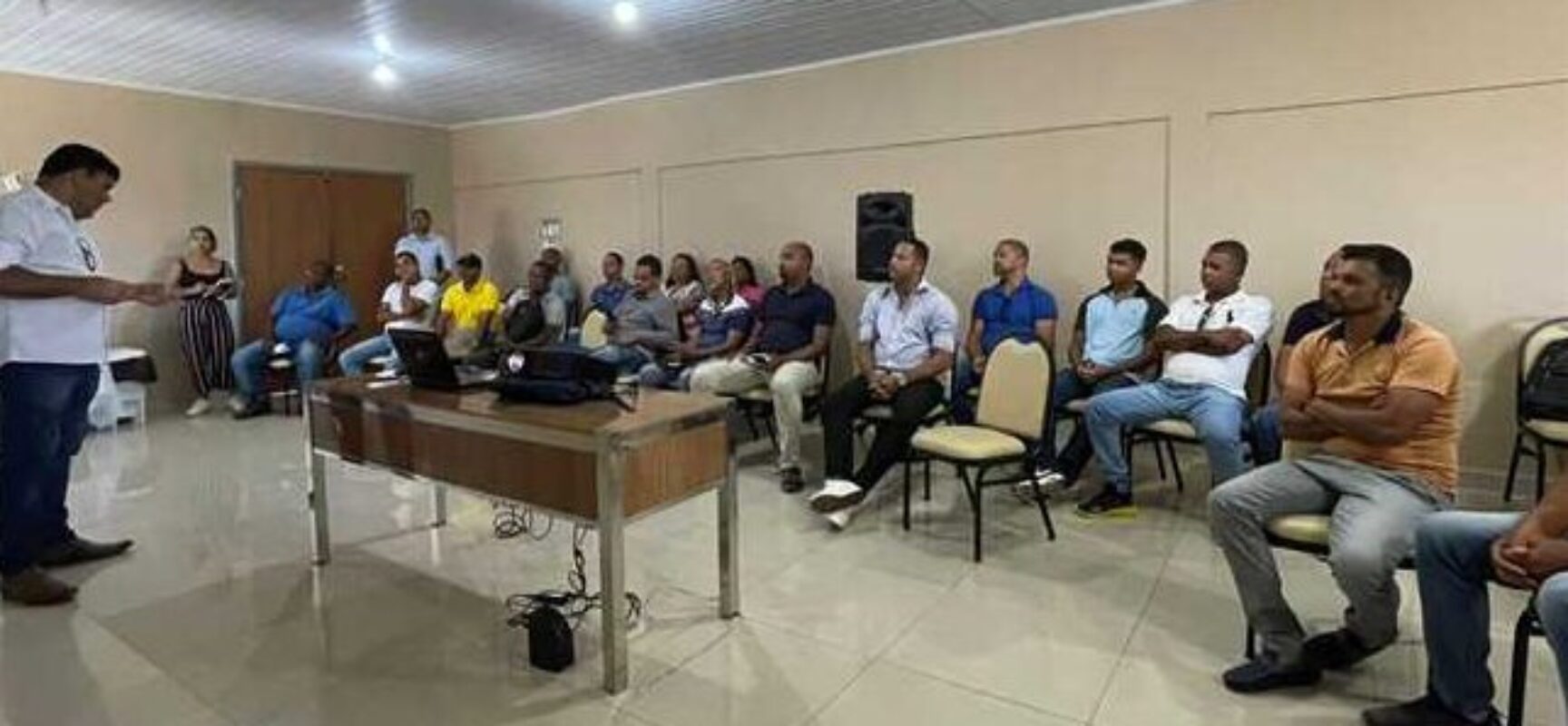 Reunião com administradores de bairros e distritos apresenta demandas do município