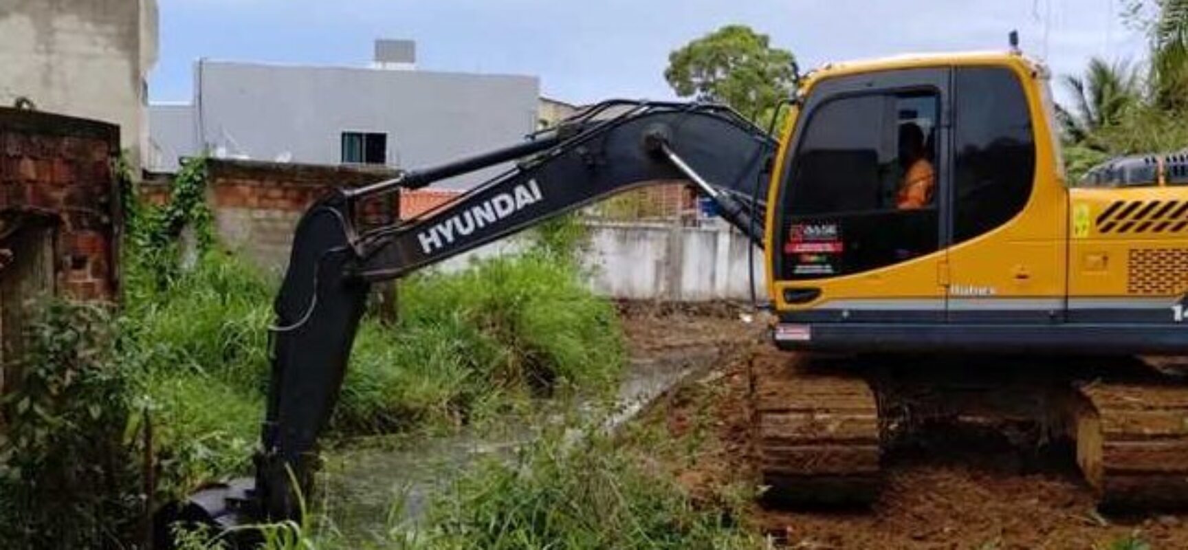Prefeitura de Ilhéus reforça limpeza e atualiza dados sobre famílias afetadas pelas chuvas