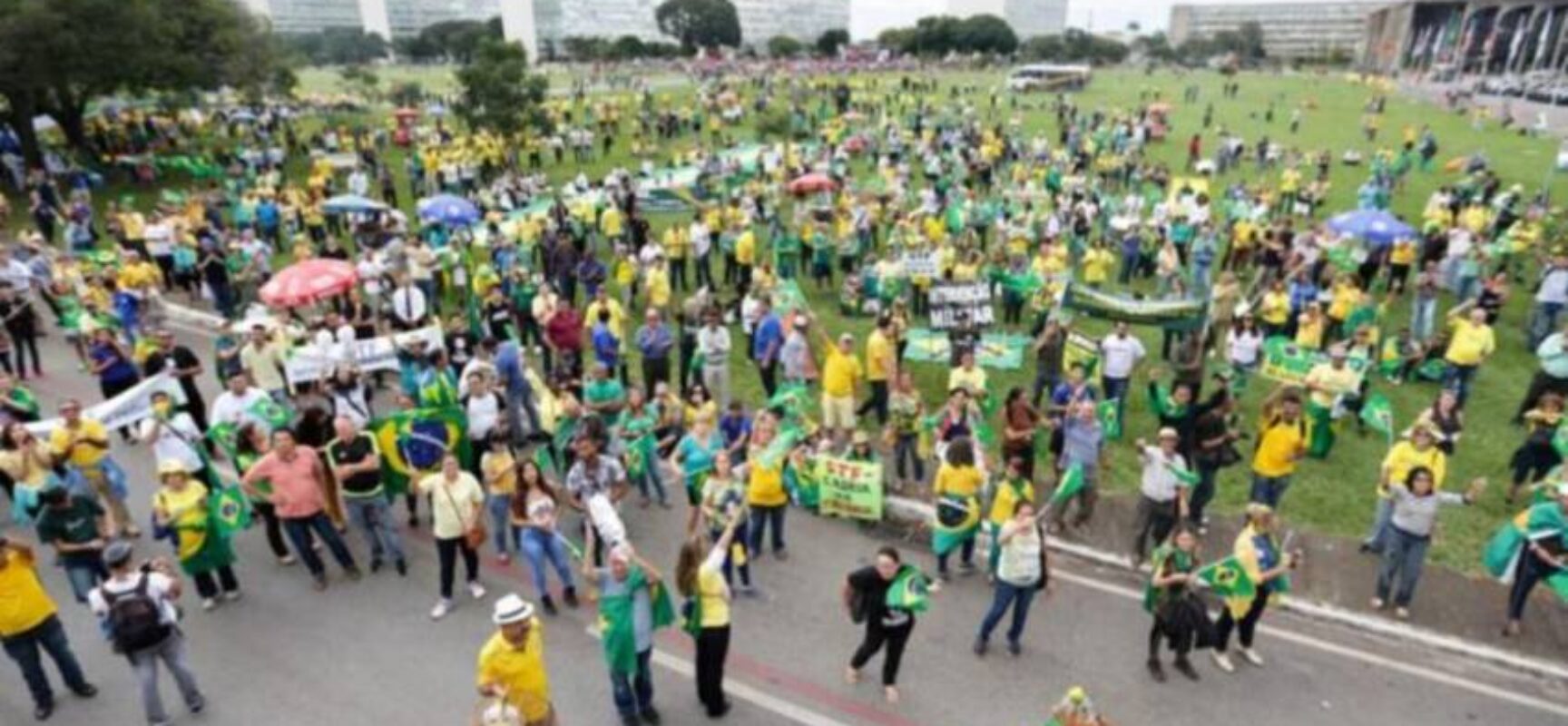 STF marca julgamento de mais 30 réus por atos golpistas de 8/1
