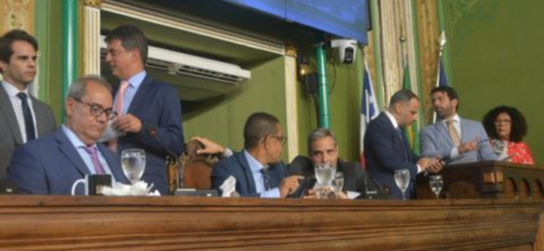 Vereadores aprovam desafetação, orçamento e alteração na Lei de Uso do Solo