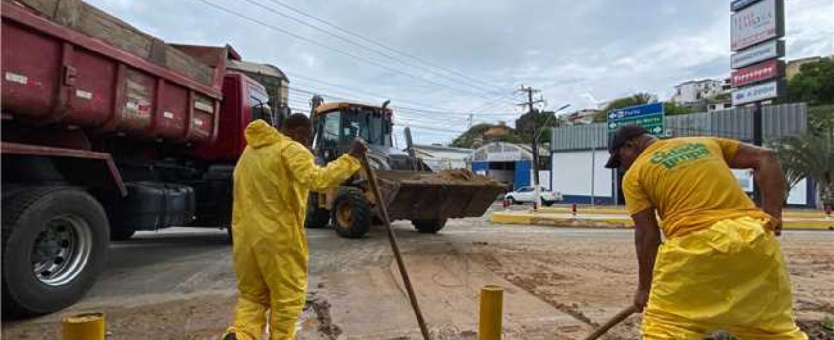 Ilhéus registra 190 mm de chuva em nove horas; Prefeitura atua em diversos pontos da cidade