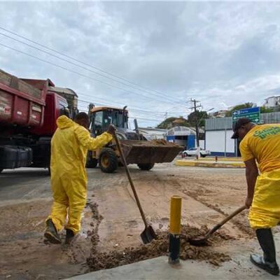 Ilhéus registra 190 mm de chuva em nove horas; Prefeitura atua em diversos pontos da cidade