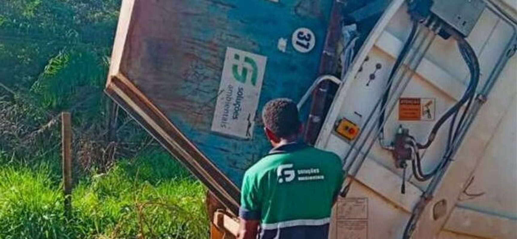 Moradores de Ilhéus devem ficar atentos aos horários da coleta de lixo nos bairros, informa Secsurb