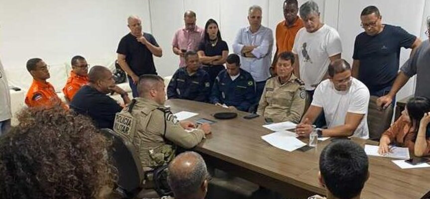 Gabinete de Crise define ações para minimizar danos causados pelas fortes chuvas em Ilhéus