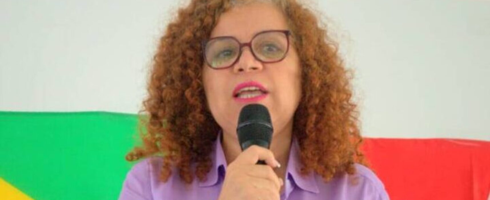Vereadora Enilda realiza prestação de contas do mandato e homenageia Carmelita; evento teve mensagem do governador